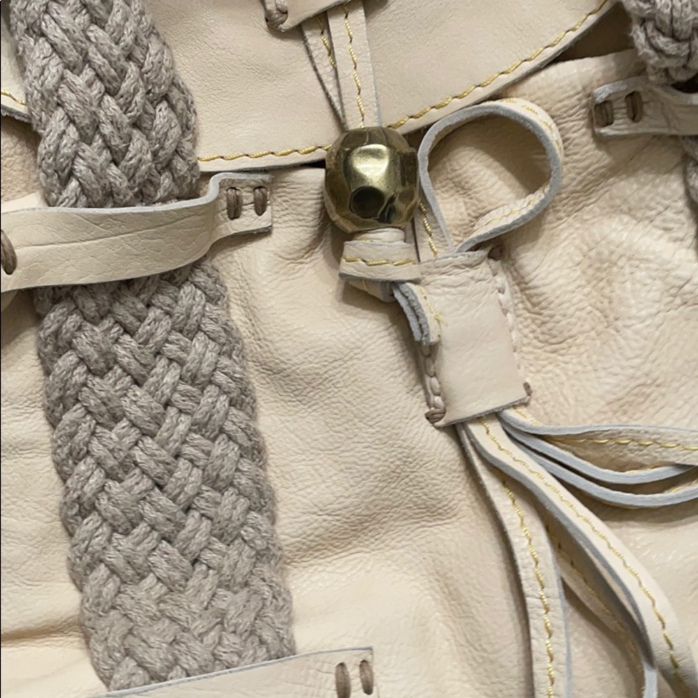 tote - Picture 3 of 5